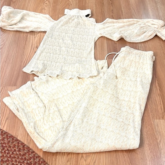 NWT,Pantora Bridal,Elegant White & Shimmering Gold,Stretch, Top + Palazzo Pants - Picture 4 of 16